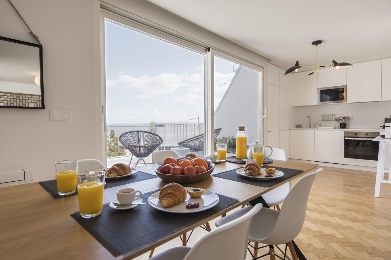 Lovelystay - Penthouse On The Tagus In Alfama Lisbon Exterior photo